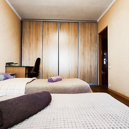 Василя Стуса 10 City Rooms 白采尔科维 外观 照片