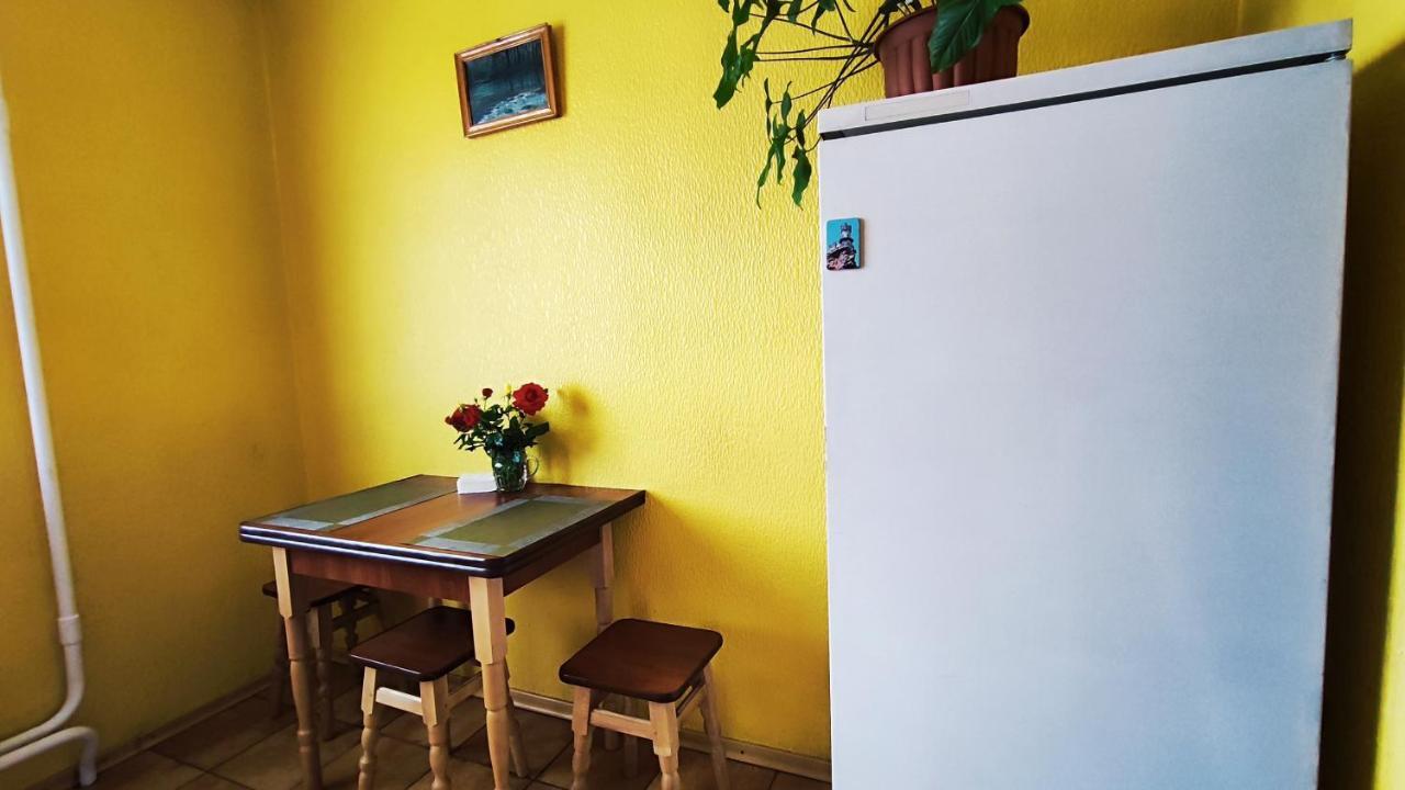 Василя Стуса 10 City Rooms 白采尔科维 外观 照片
